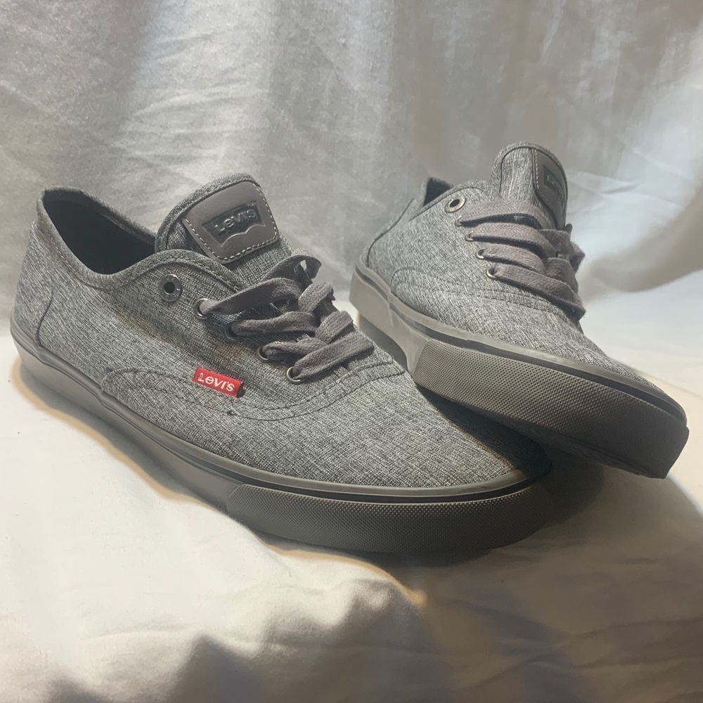 Levi’s MENS sneakers Sz. 11